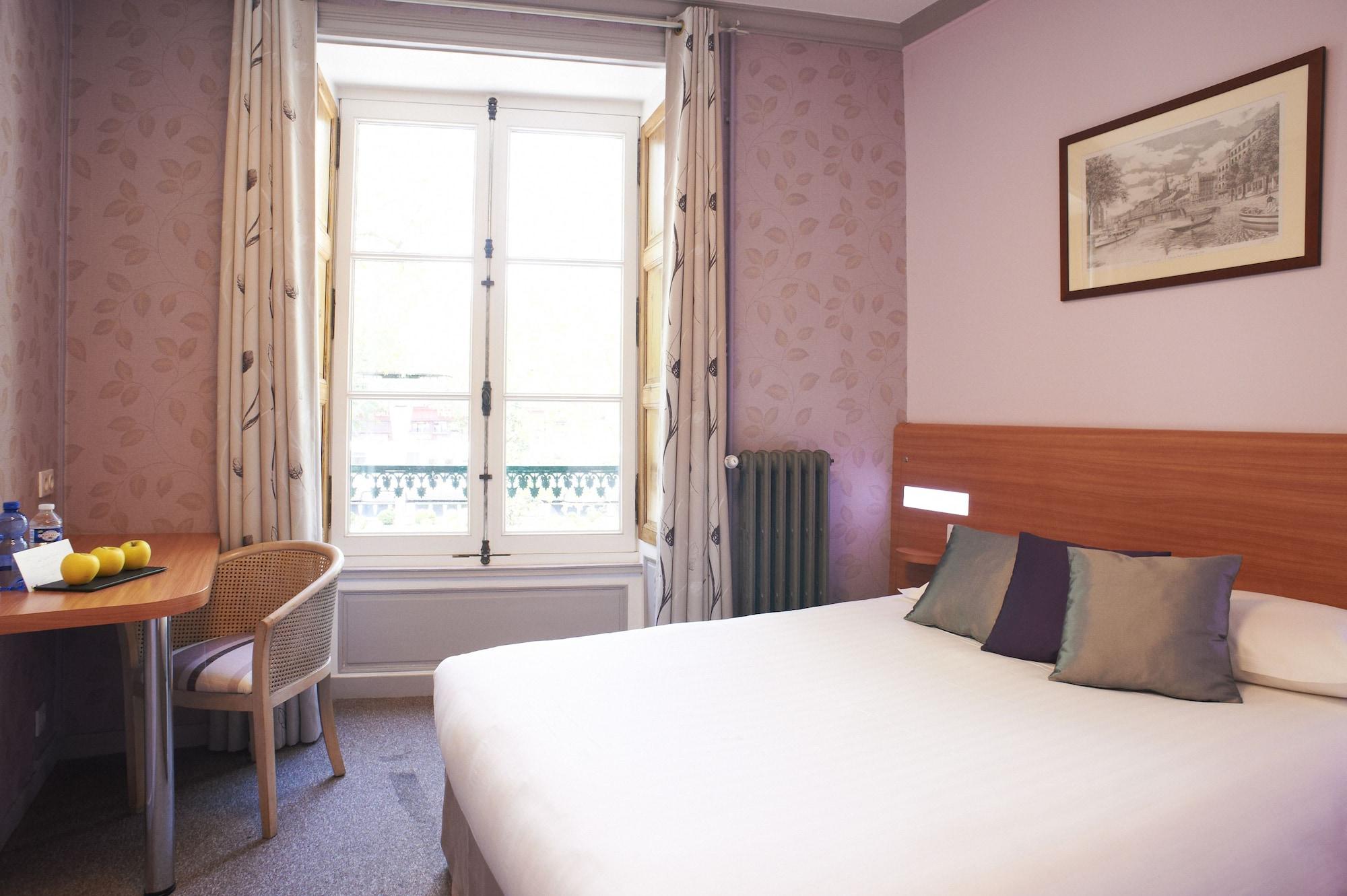 Logis Hotel Duquesne Nantes Ngoại thất bức ảnh