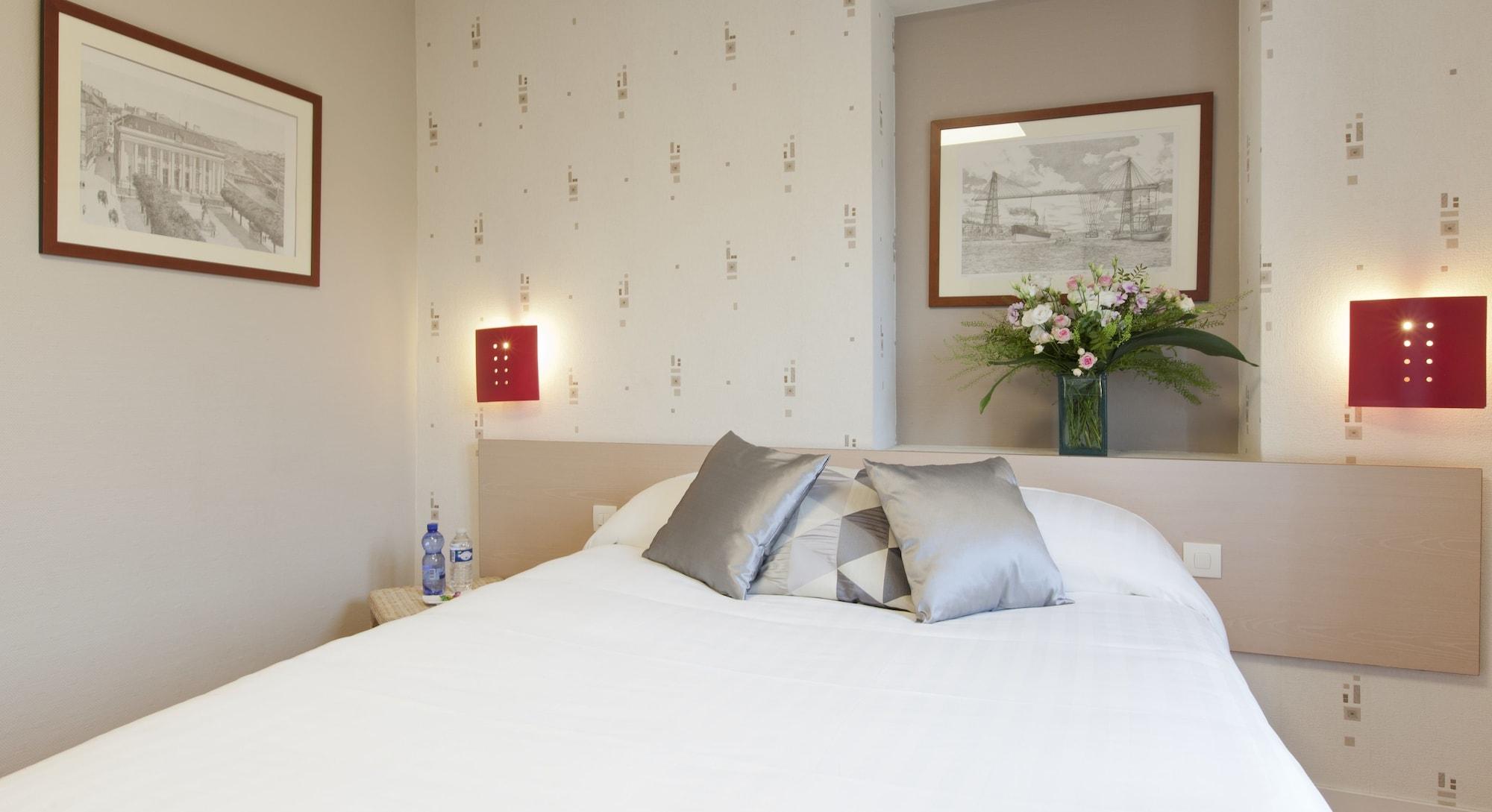 Logis Hotel Duquesne Nantes Ngoại thất bức ảnh